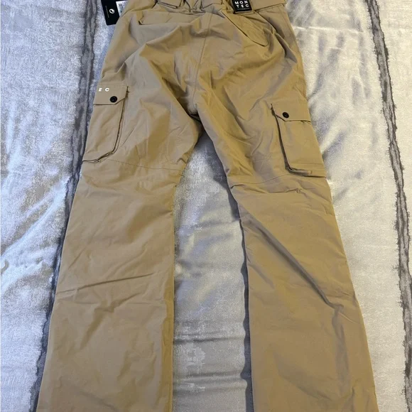 New with tags Montec insulated ski snowboarding pants